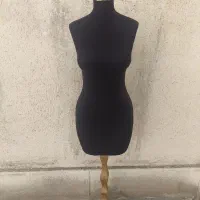 مانکن لباس سایز 40 / پایه چوبی