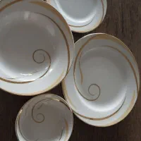 سرویس چینی ۱۲ نفره مقصود۱۰۶ پارچه