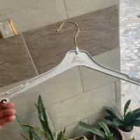 رگال|بندرخت و رخت‌آویز|رشت, رشتیان|دیوار