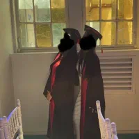 لباس فارق التحصیلی به همراه کلاه