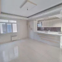 فروش ۷۰ متری/ دوخوابه/ غرق نور/ فول امکانات