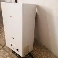 آبگرمن دیواری دو ماه کارکرده