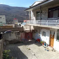 ساختمان ویلایی ۲طبقه محدوده شهری،سند تک برگ
