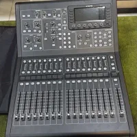 میکسر m32 Rlive مایداس