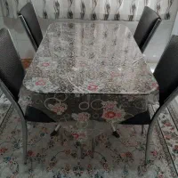 میز نهارخوری چهارنفره