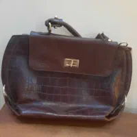 تعدادی کیف چرم اصل و چرم مصنویی درحدنو