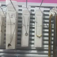 گردنبند و پابند