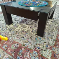 صندلی و میز وسط مبل
