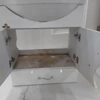 روشویی ضدآب با سرویس اینه