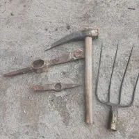 کلنگ و چهارشاخ