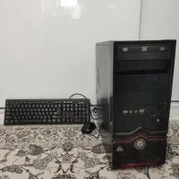 کامپیوتر اداری اما مناسب بازی. با ماوس و کیبورد