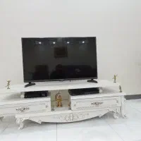 میز تلویزیون جنس خوب در حد نو
