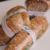 کار در کافه