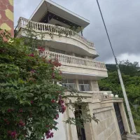فروش آپارتمان سه طبقه اربه کله یکجا