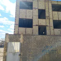 ویلایی دو و نیم طبقه، نیمه کاره