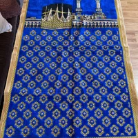 تعدادی جانماز ‌ترک و سجاده و چادر