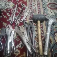 تعدادی آچار و امور قفلی