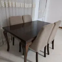 میز غذاخوری