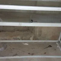 ویترین شیشه ای الومنیمی یک متر ونیم