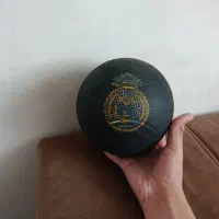 توپ هندبال نو  فقط لگو اش کم رنگ شده