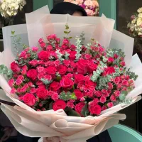 باکس گل و دسته گل هدیه گلفروشی گلژین