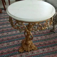 میز برنزی