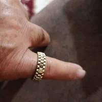 یک عدد انگشتر طلا مقدار حدود 4گرم چند صوت فروشی