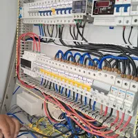 برقکار/ برقکاری ساختمان/برقکار صنعتی