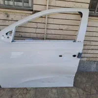 درب جلو راانده تارا
