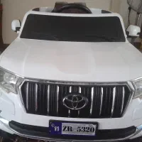 ماشین شارژی بسیار زیبا و سالم و تمیز