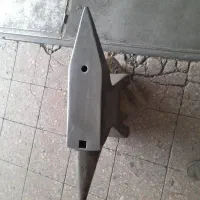 سندان صنعتی ۱۰۰ کیلوی اصل آلمان استفاده نشده