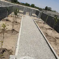 باغ با نگهبانی و سند تک برگ