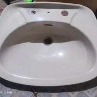 روشویی کارکرده کرمی بدون پایه