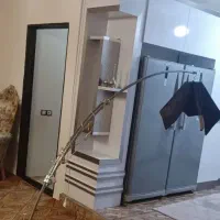 آباژور ایستاده