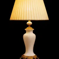 آباژور های رومیزی و شمعدان به صورت تک و عمده