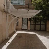 سایبان ثابت باپوشش پلی پویان. رنگ کوره ای