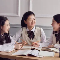 تدریس زبان انگلیسی،کره ای،چینی،فرانسوی و آلمانی