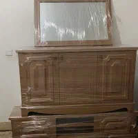 آینه و کنسول و زیر تلویزیونی
