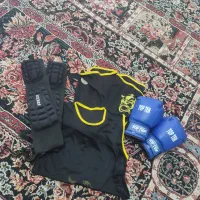 لباس و دستکش ووشو