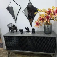 آیینه و کنسول