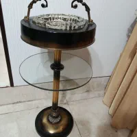 زیر سیگاری کنار سالنی