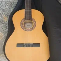 یک عدد گیتار نو بدون خط خش