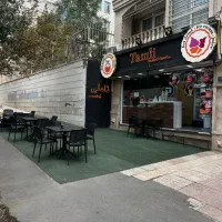کارگر بستنی فروشی- نیمه وقت- شیفت صبح