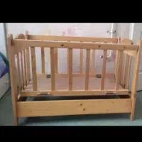 تخت و گهواره چوبی