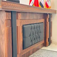 چرم و روکش چوب میز اداری