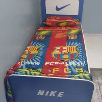 تخت تک نفره نوجوان سالم و تمیز دارای دو تا کشاب