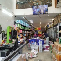 فروشنده خانم