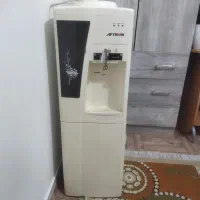 آب سردکن یخ