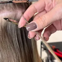 خدمات مو شامل اکستنشن مو انواع لایت و تراپی ها