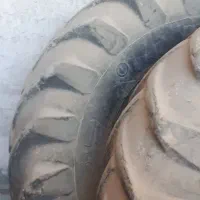 یک جفت لاستیک بزرگ تراکتوربارز۲۵تومان